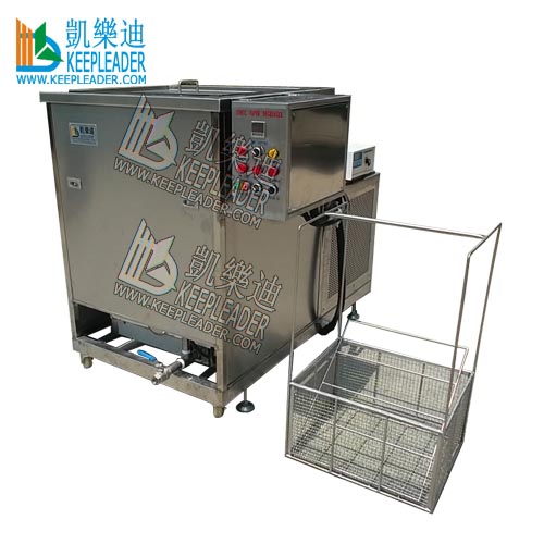 Ultrasonic vapor cleaning machine